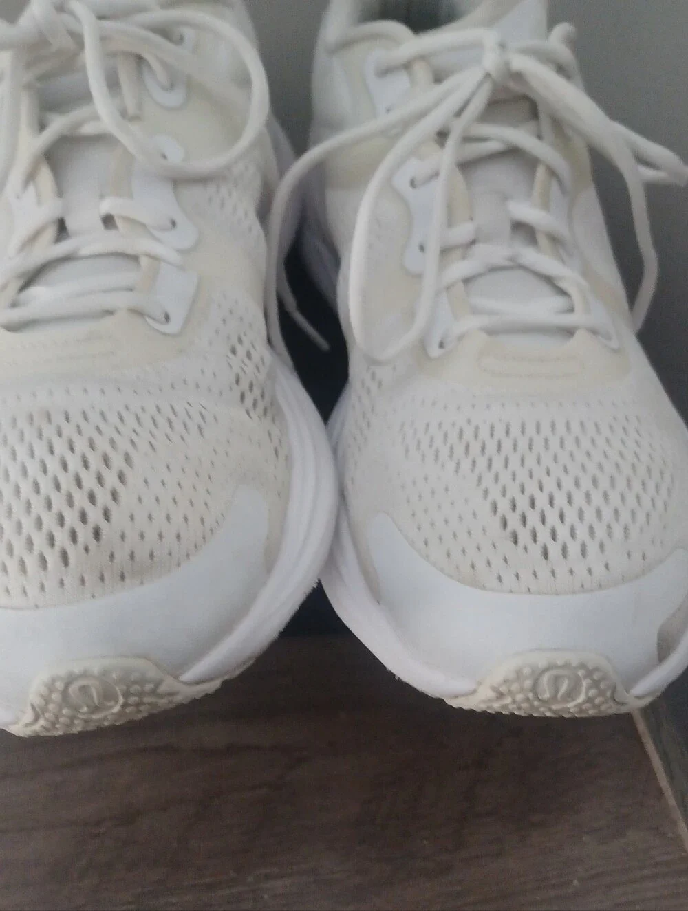 Lululemon Athletic Running Sneakers Sz 9